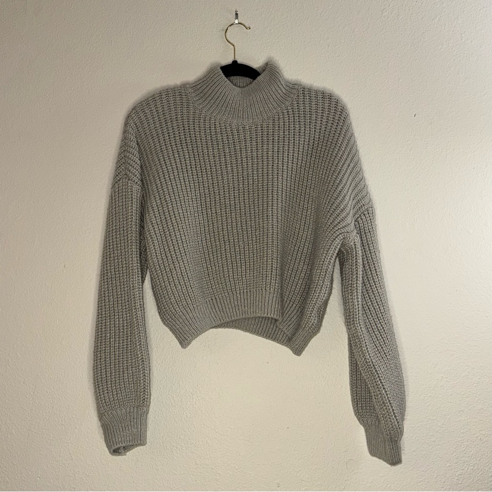 SHEIN Gray Ribbed Mock Neck Sweater